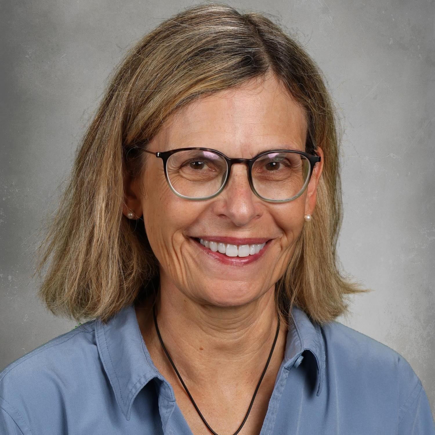 LuanneErdos's Profile Photo