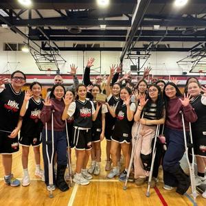 Group picture of girls basketball team