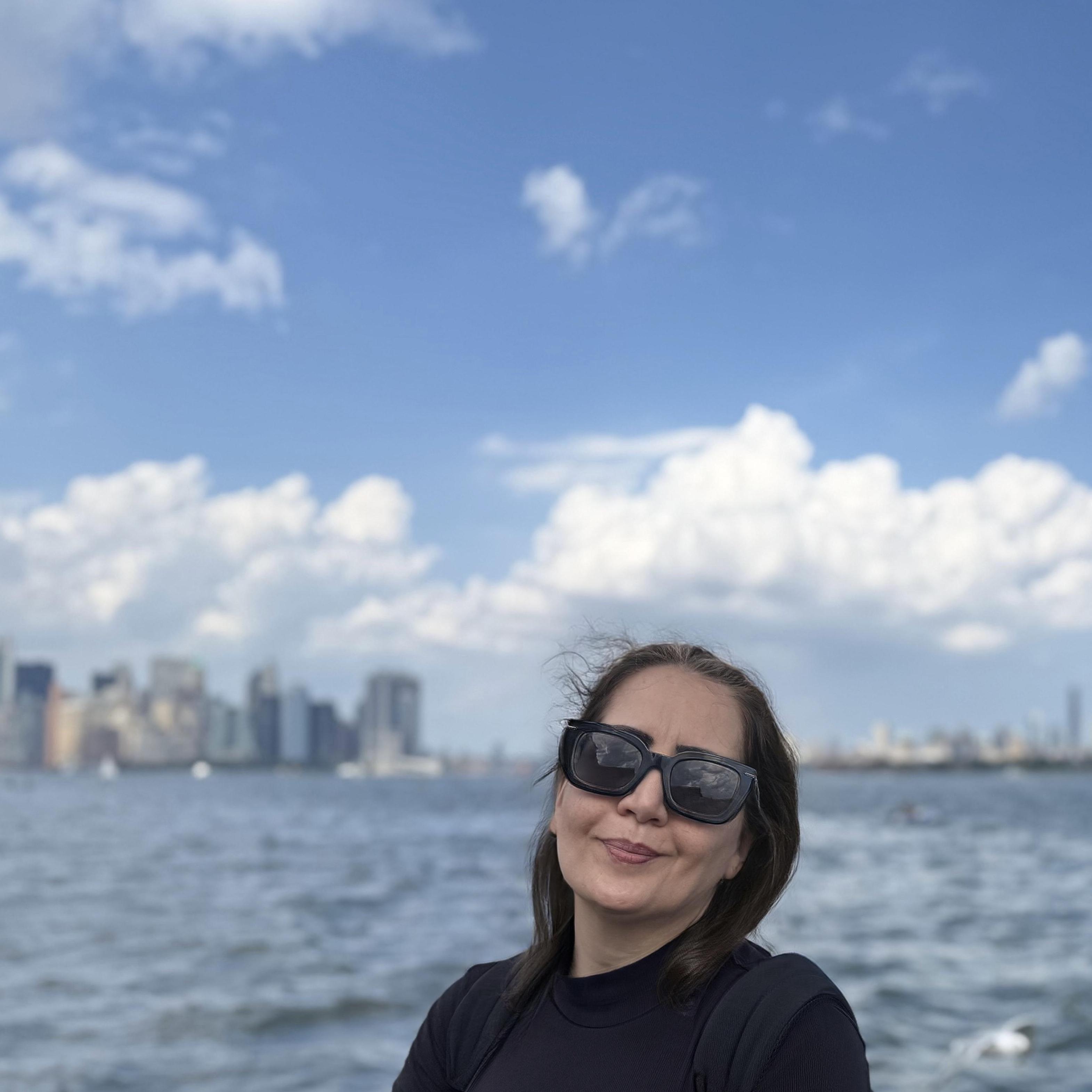 NadiaShahmansouri's Profile Photo