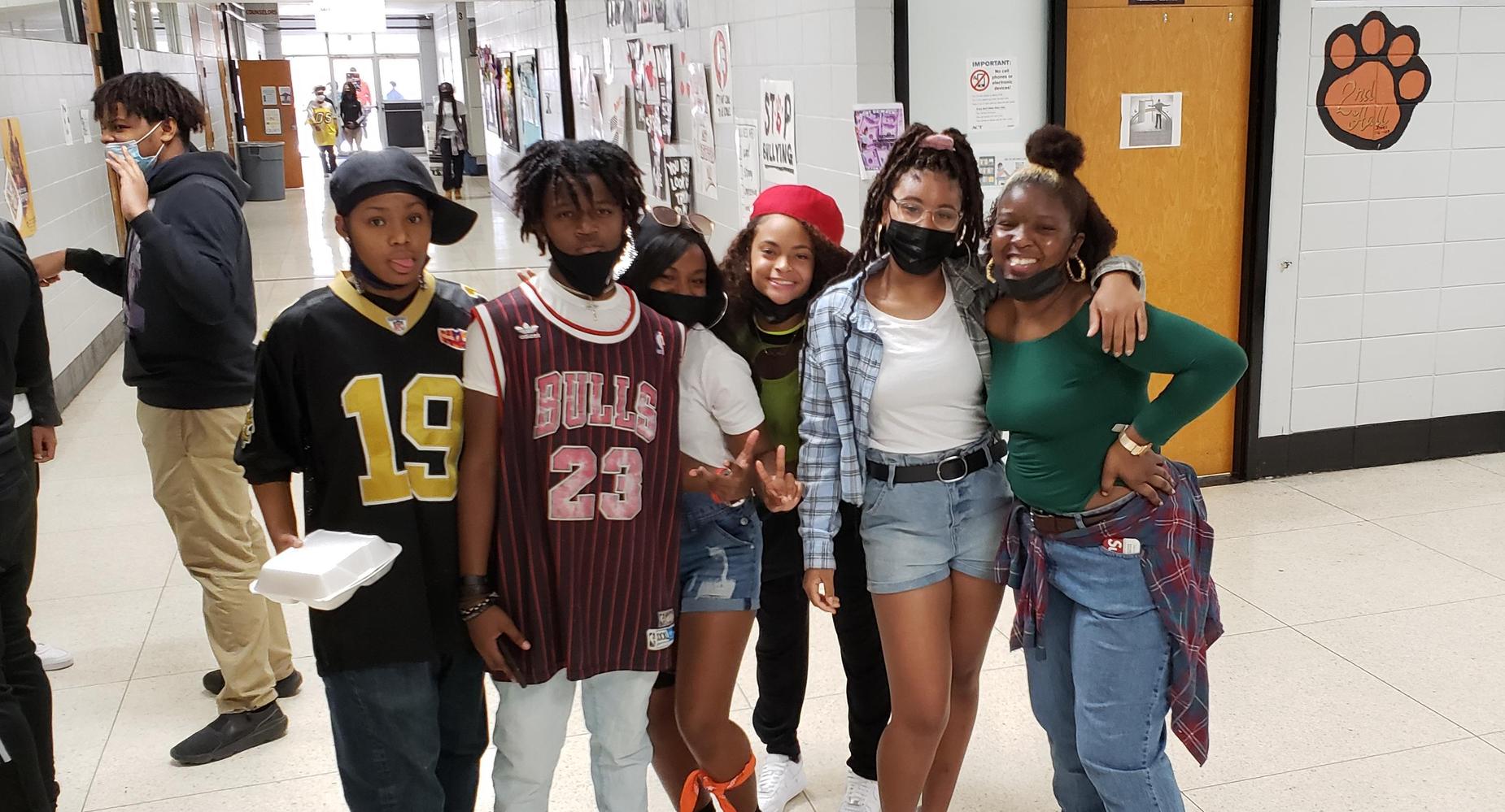 HOCO Fun Throwback to the '90s Thursday