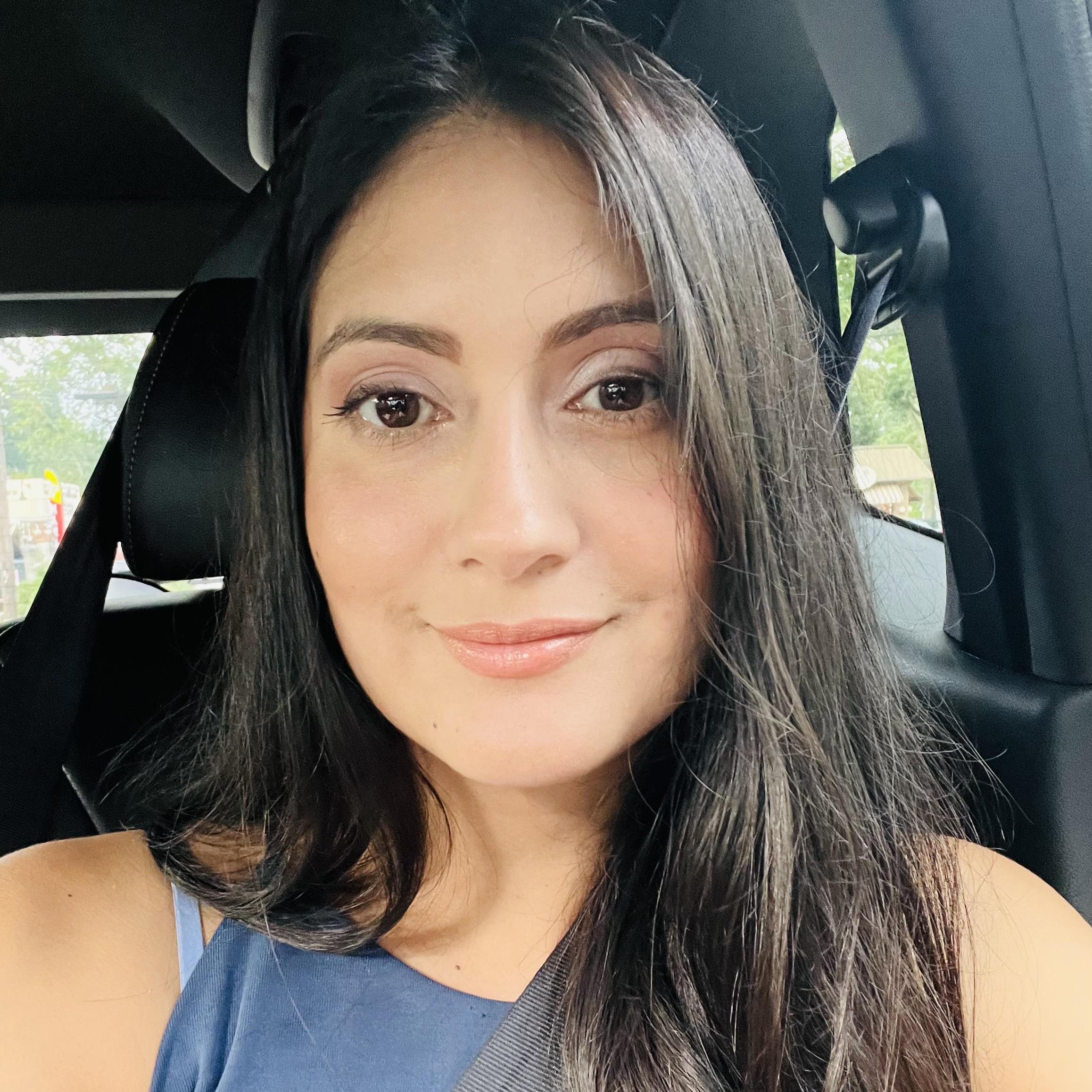 AngelaGiraldo's Profile Photo