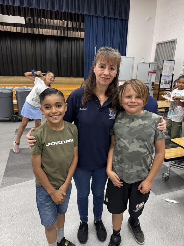 Luz Sandoval and Kenmore Students 2