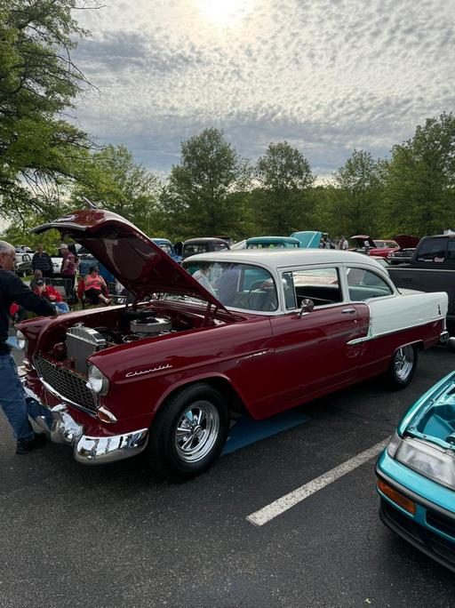 Pictures from the car show.