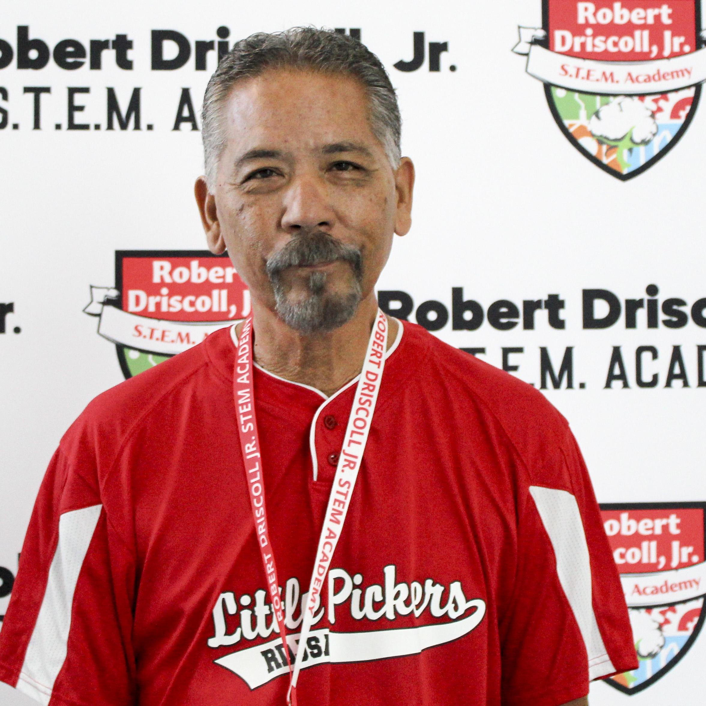 RolandoSalinas's Profile Photo