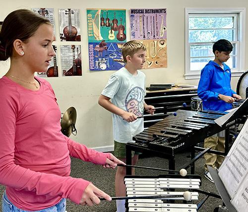 JRDS Band students rehearsing
