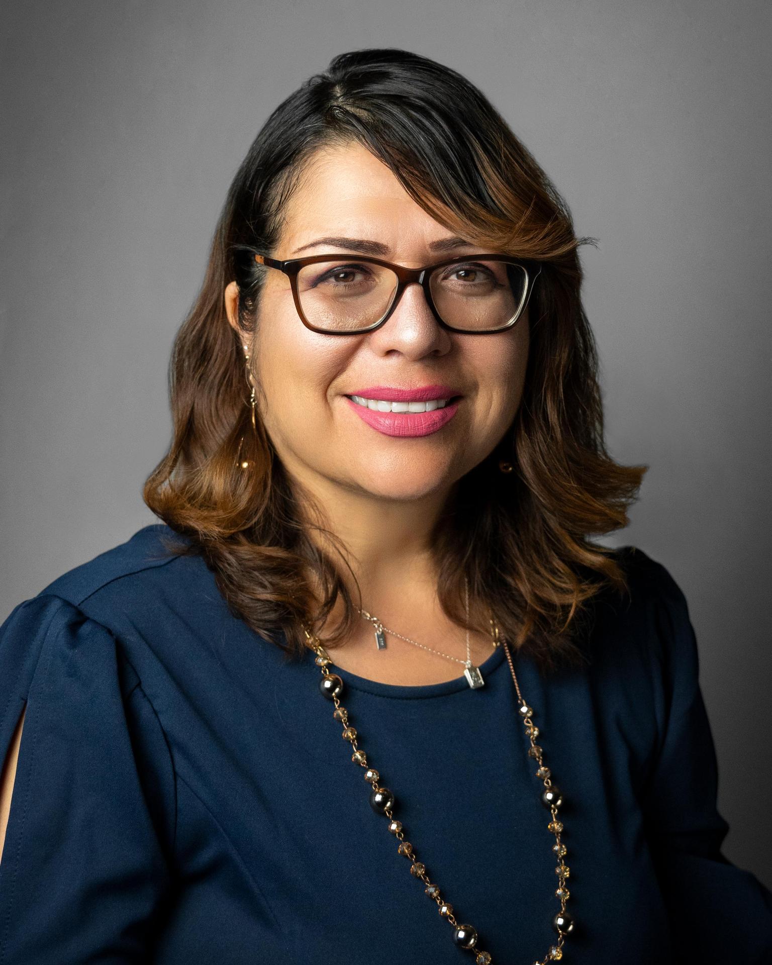Dr. Esperanza Arce