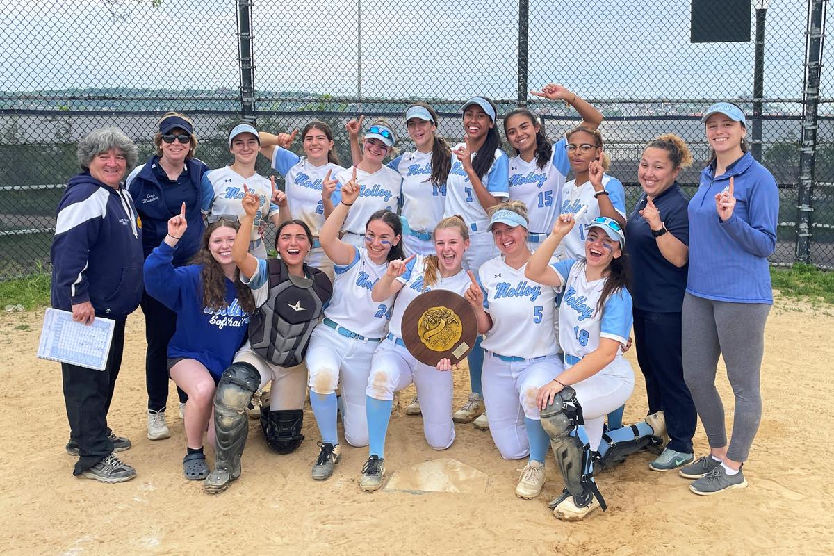 Congratulations to the Girls Varsity Softball Team! Molloy