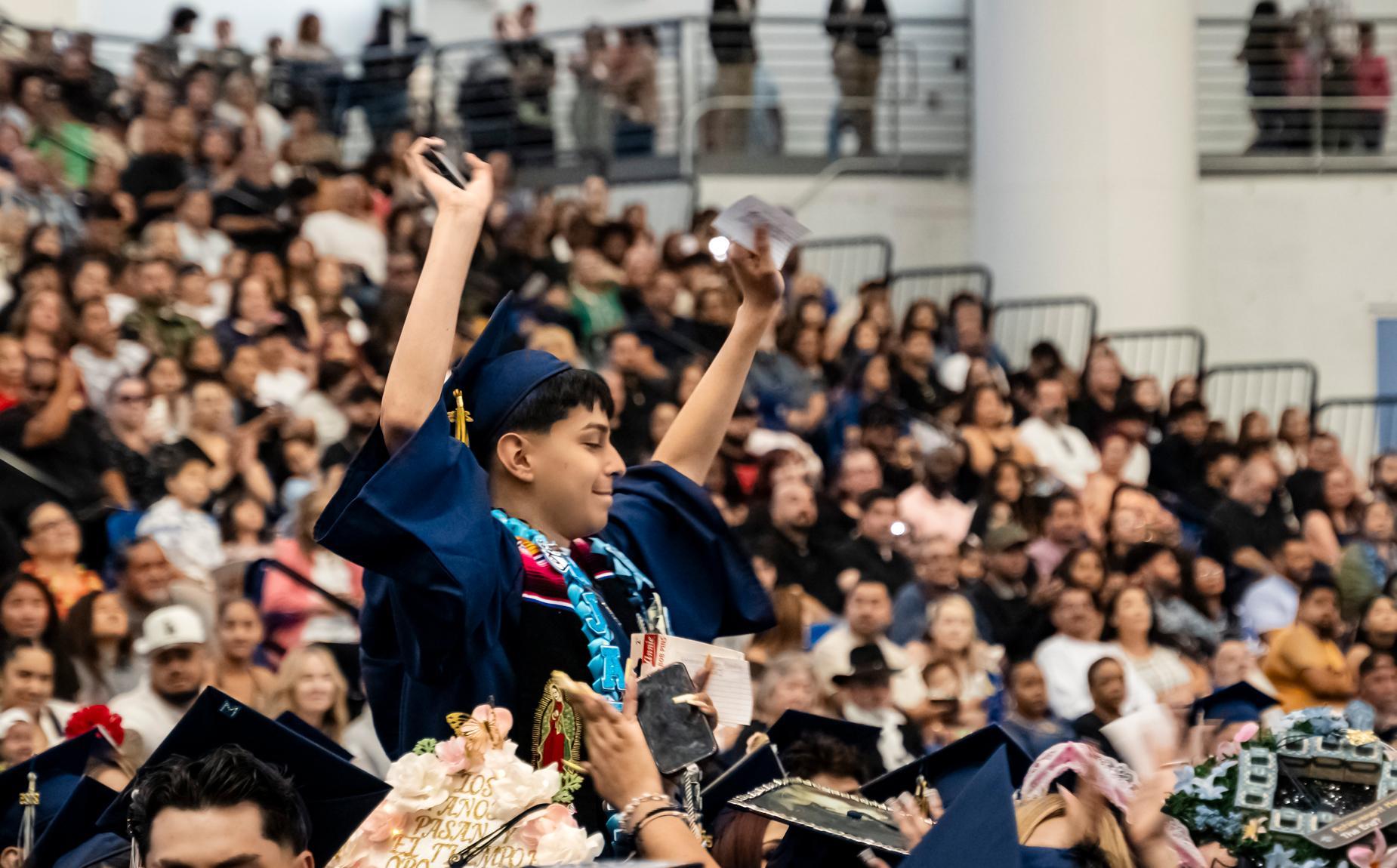2025 Grad