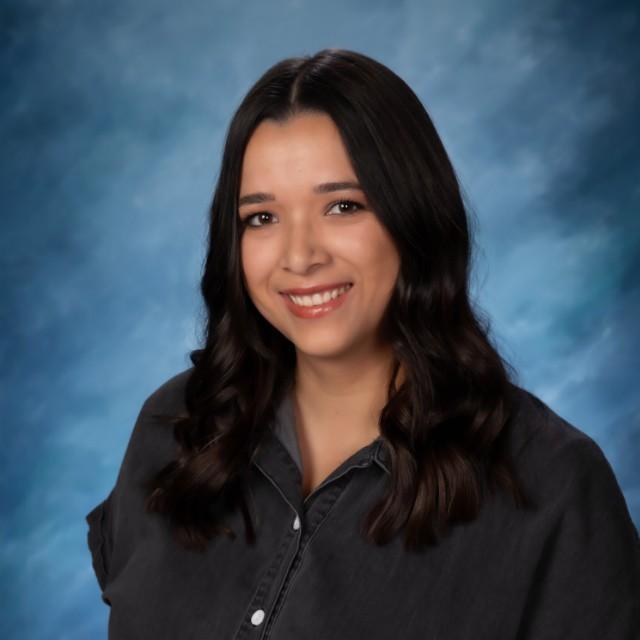 AdrianaBatiz's Profile Photo