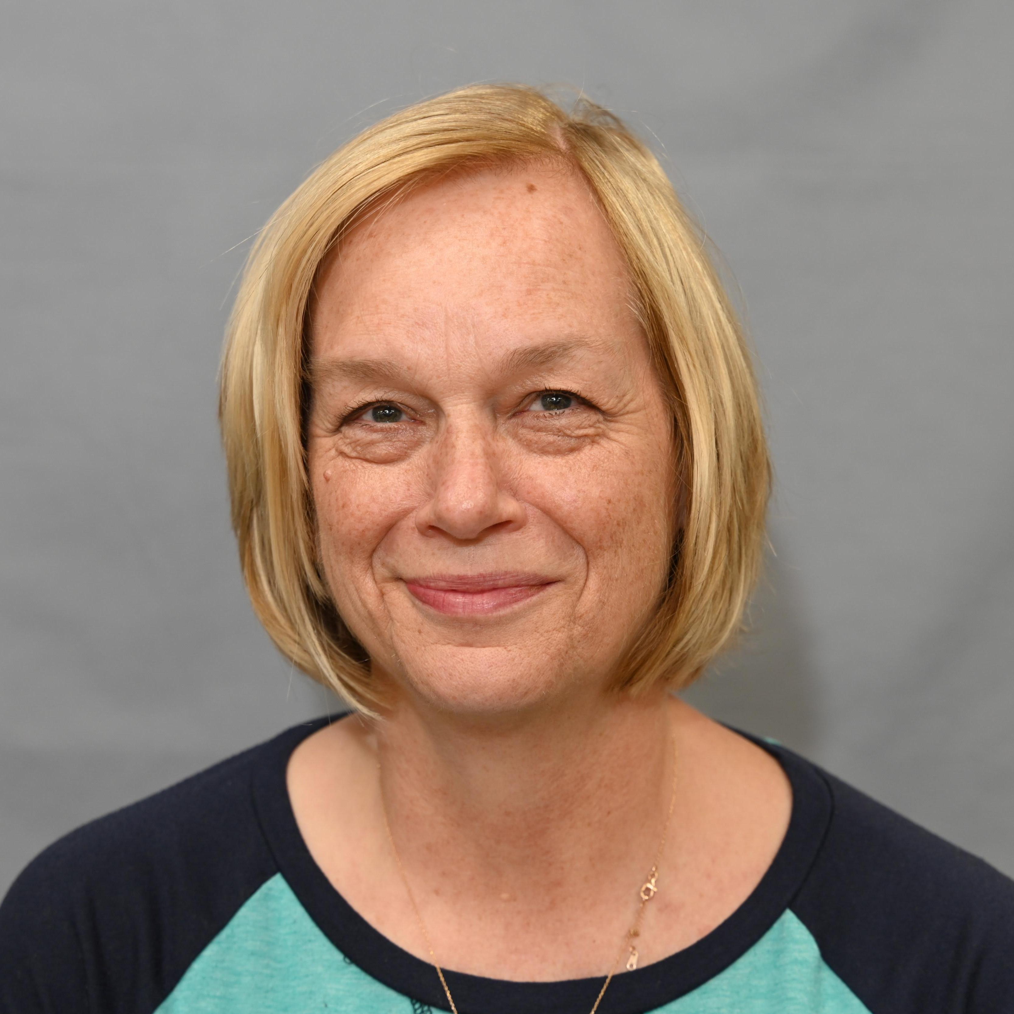 DeeHolcomb's Profile Photo