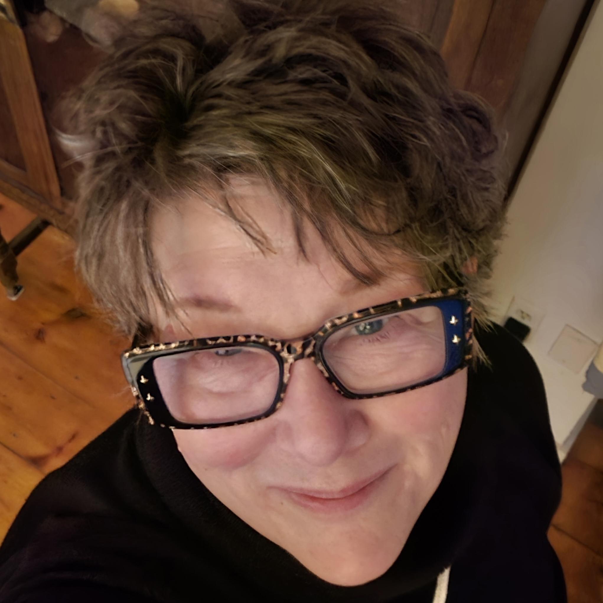 PatriciaApril's Profile Photo