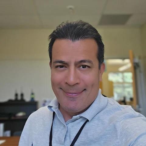 RobertoPalomo's Profile Photo