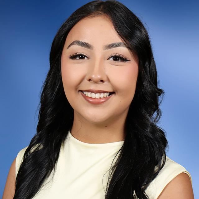 LeslieCarmona's Profile Photo