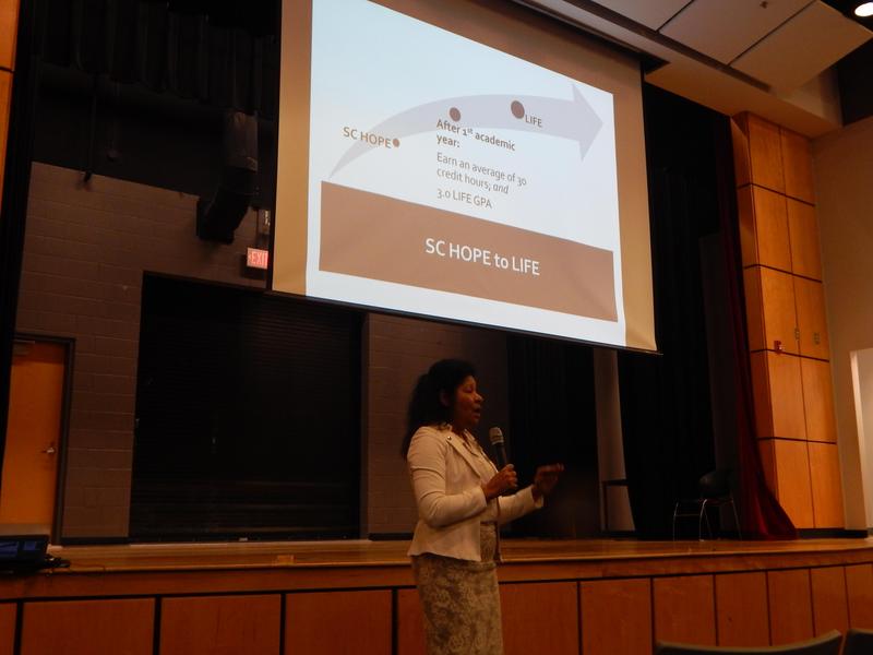 Future Focused: RHHS holds Financial Aid Workshop Featured Photo