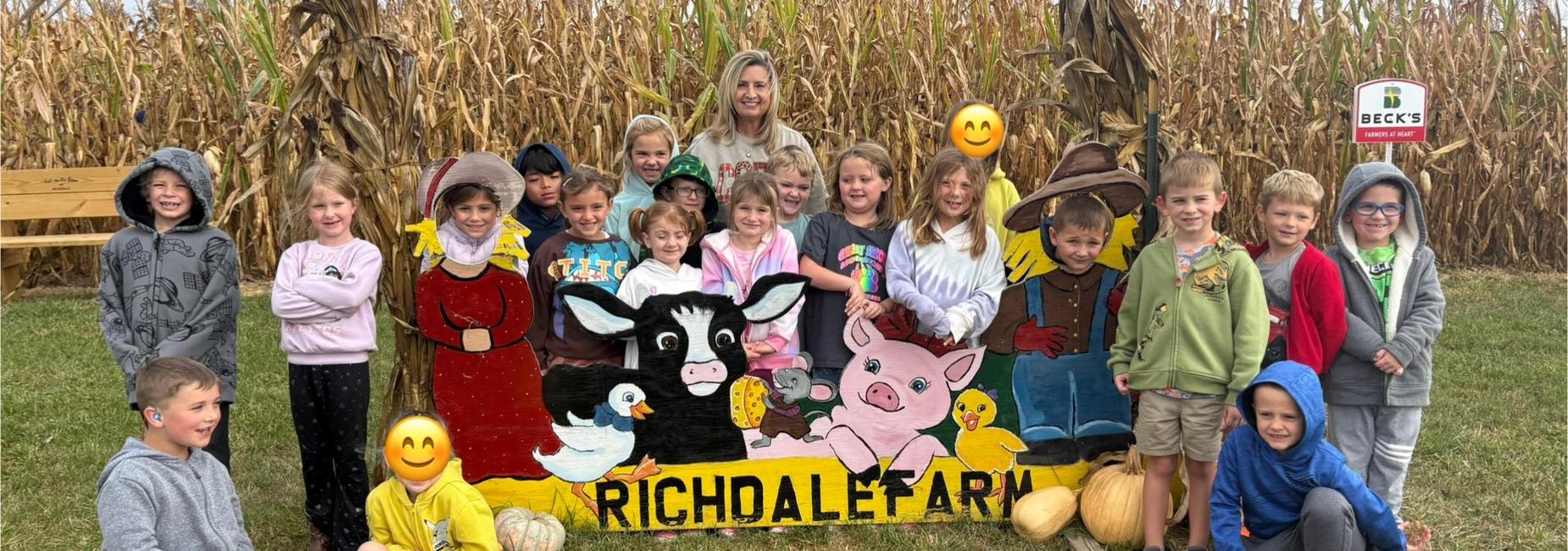 Mrs. Tina Price's class - 1st grade field trip to Richdale Farms
