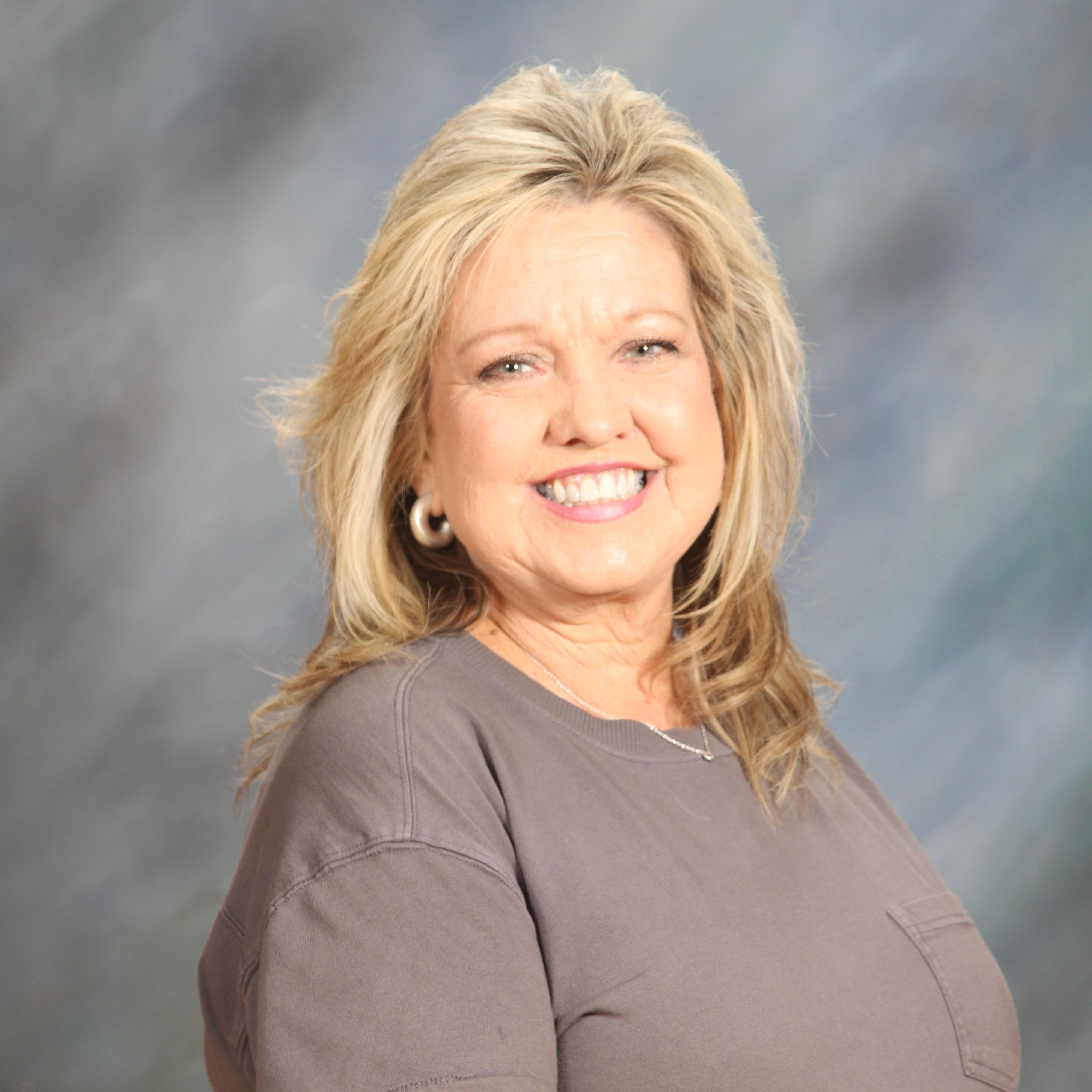 AmyWeaver's Profile Photo