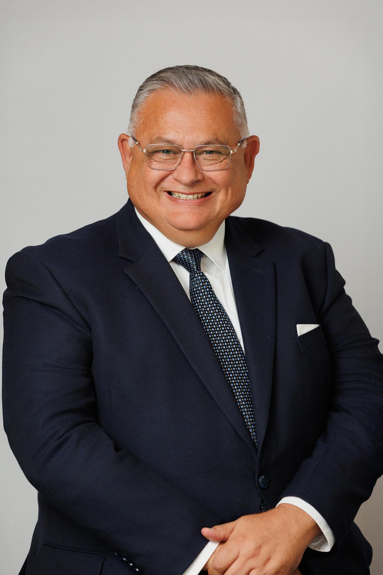 Picture of Arturo Jimenez