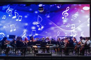 Students perform in the Woodland Hills orchestra