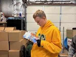 Students lend a hand at We Care of Grundy County