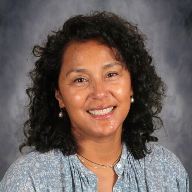 LauraGuevara's Profile Photo