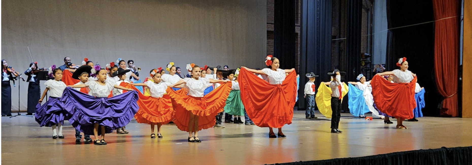 JJD Folklorico performance