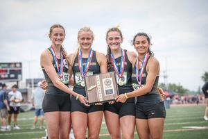 4x400 and 4x200 Team