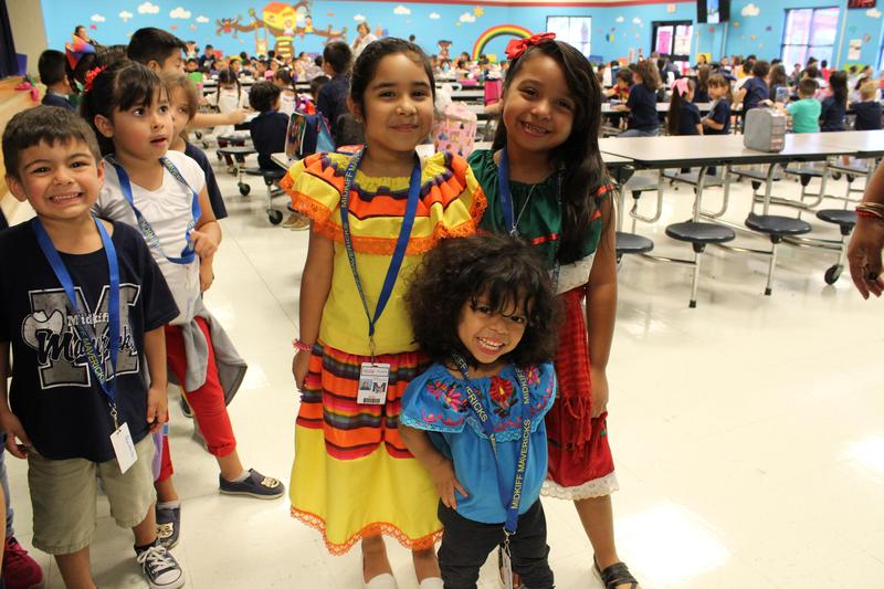 Students Celebrate 16 de Septiembre! Featured Photo