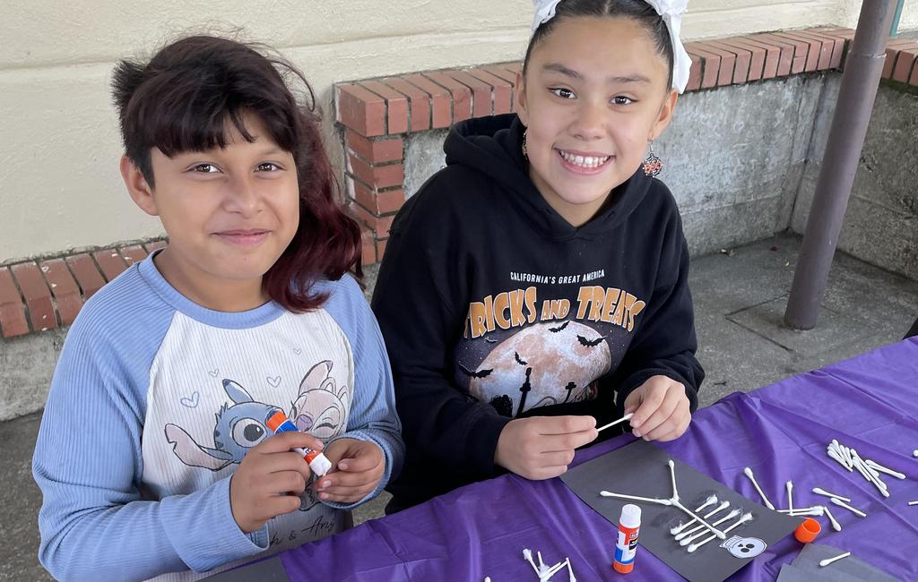 Students doing a Dia de los Muertos project