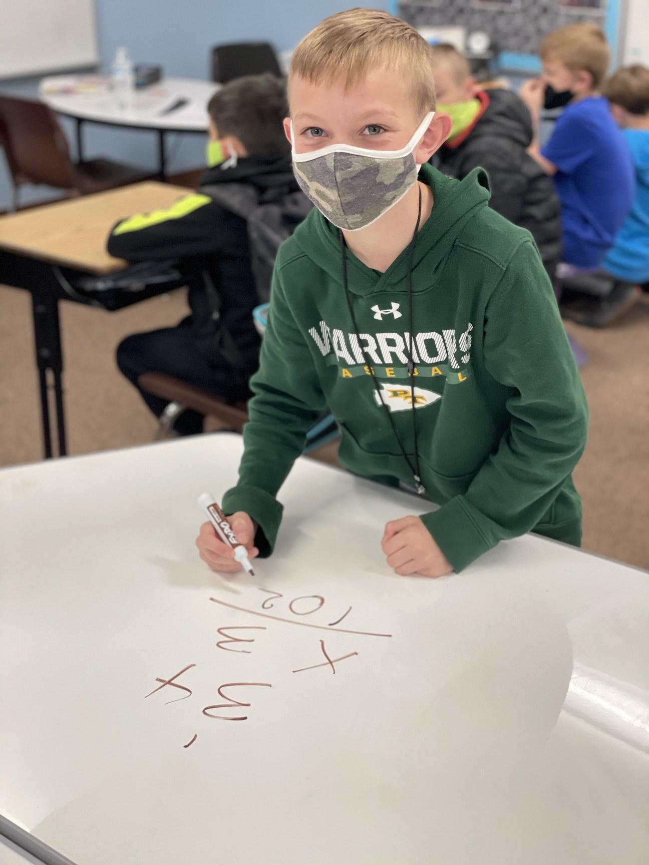 Whiteboard Desks Help Students Collaborate at Sunrise (52121) Penn