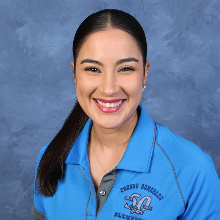 CrystalYbarra's Profile Photo