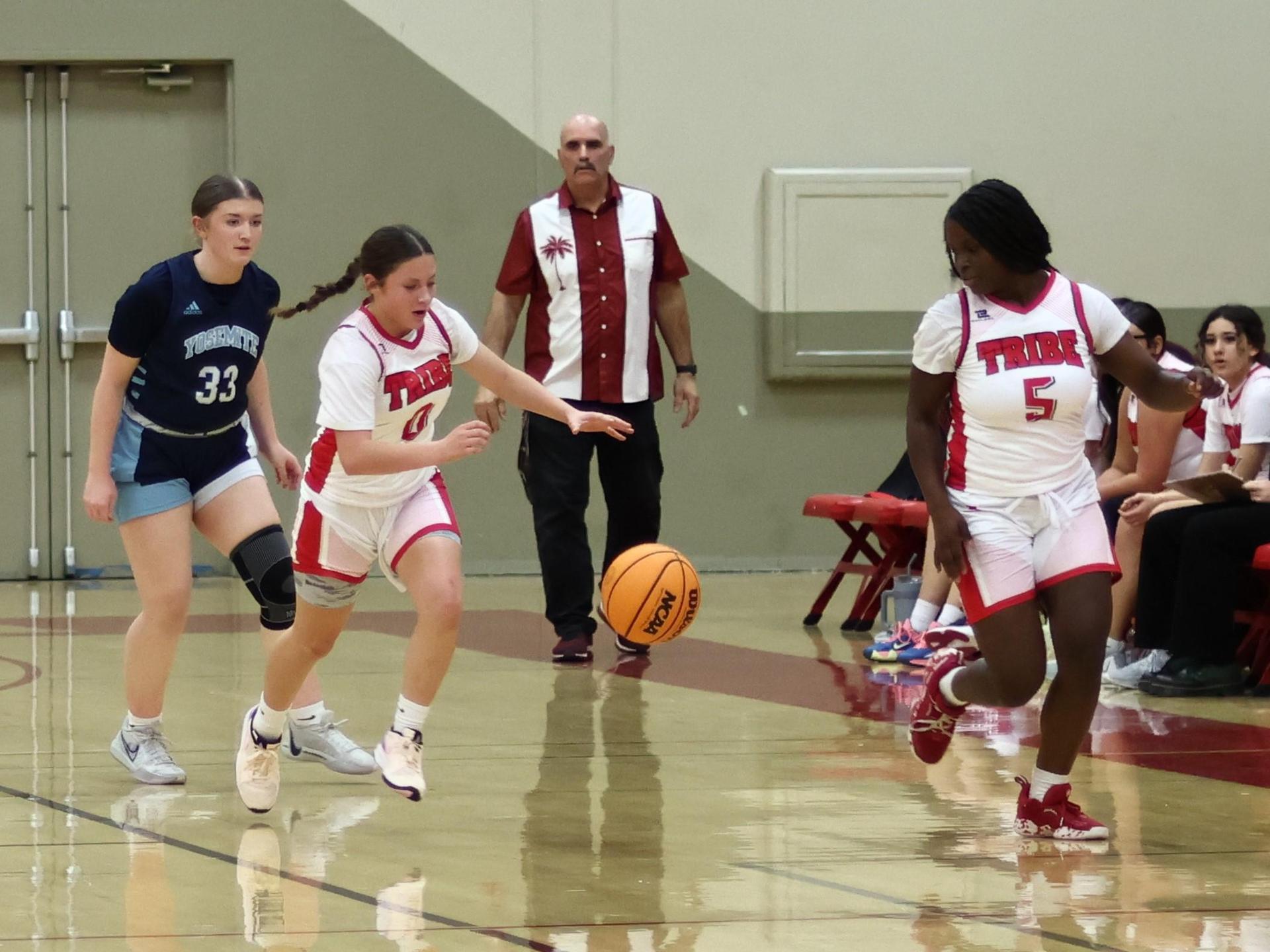 varsity girls playing against yosemite
