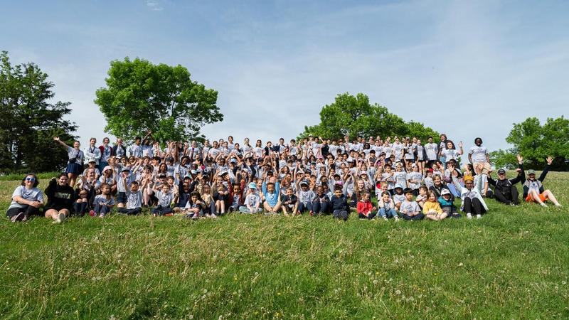 Picture of the week: we had a FANTASTIC field day today with great weather, enthusiastic students and SO MANY great parent volunteers. Special thanks to Mr. Schell for making it all possible, and to all the teachers for helping the students have such a great time!