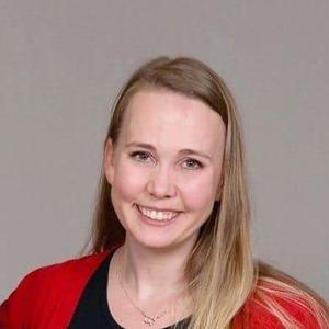 Danielle Burt, a chemistry teacher at Siegel High School, was recently honored by the American Chemical Society with the Nashville chapter’s Ruth Page Woodall Award for Excellence in High School Teaching.