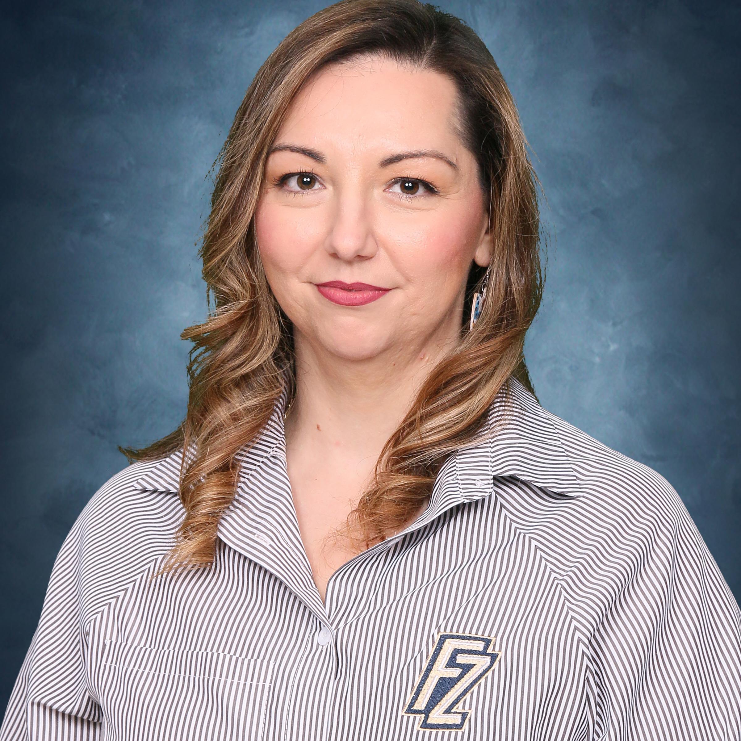 CristalNava's Profile Photo