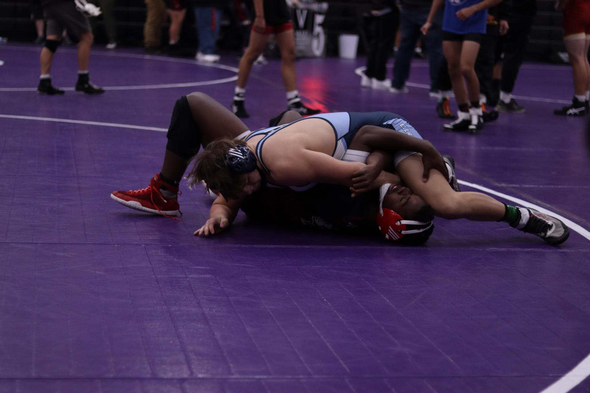 boys wrestling at madera south