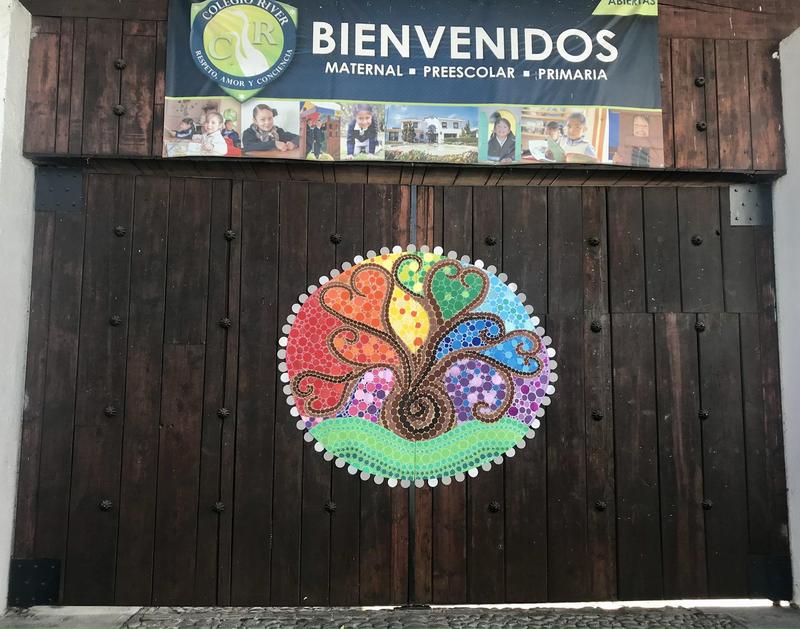 Portón Enero 🌸🌼🌺 Featured Photo
