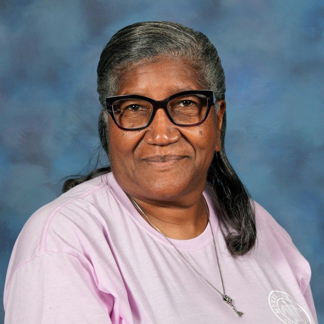 SylviaHernandez's Profile Photo