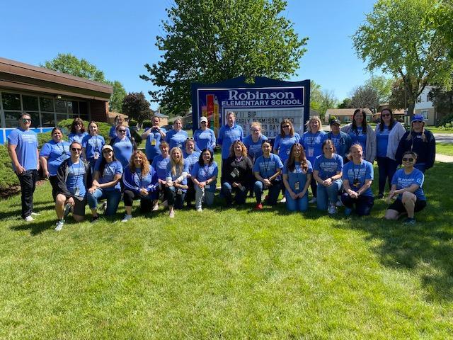 Thank you Students and Families of J. W. Robinson for a Great Year! Featured Photo