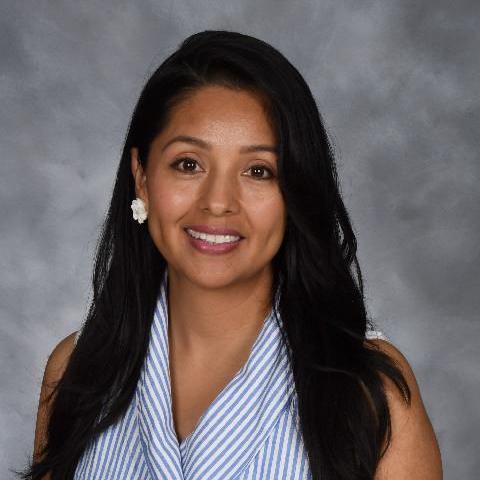 CynthiaFlores's Profile Photo