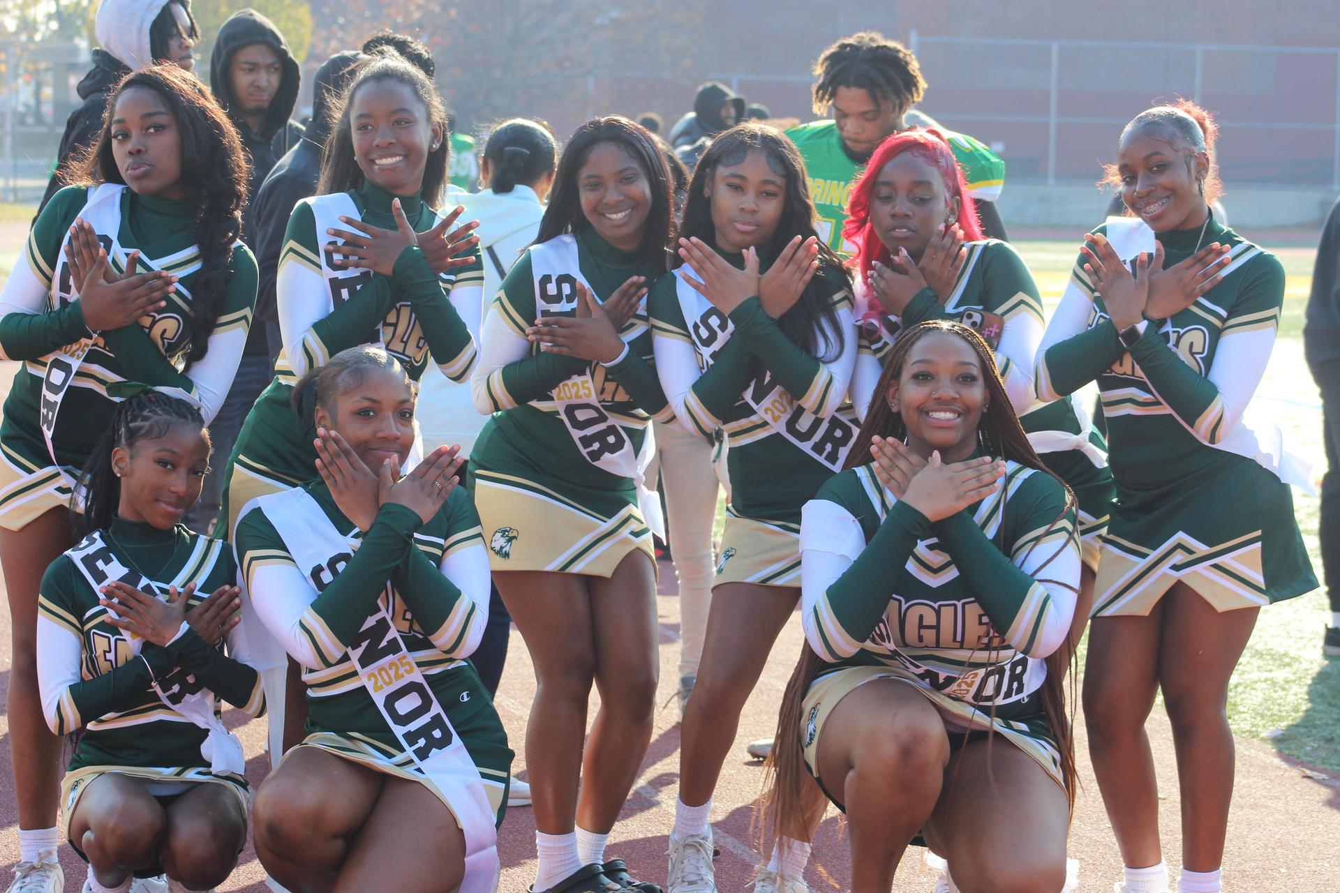 Cheer squad posing for picture 