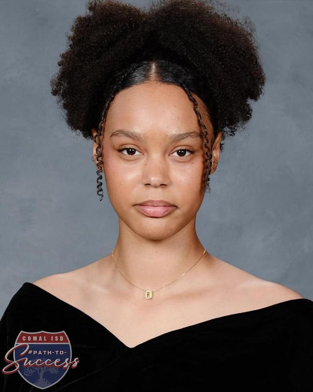 - Davenport High School Valedictorian Alani Parker graduation photo.