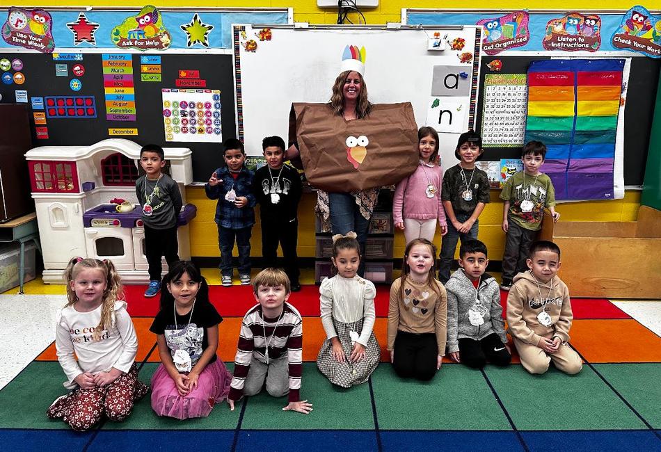 Kindergarten Thanksgiving parade