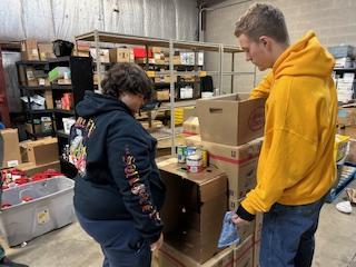 Students lend a hand at We Care of Grundy County