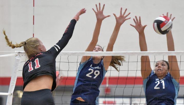 Hart Volleyball stuns Saugus