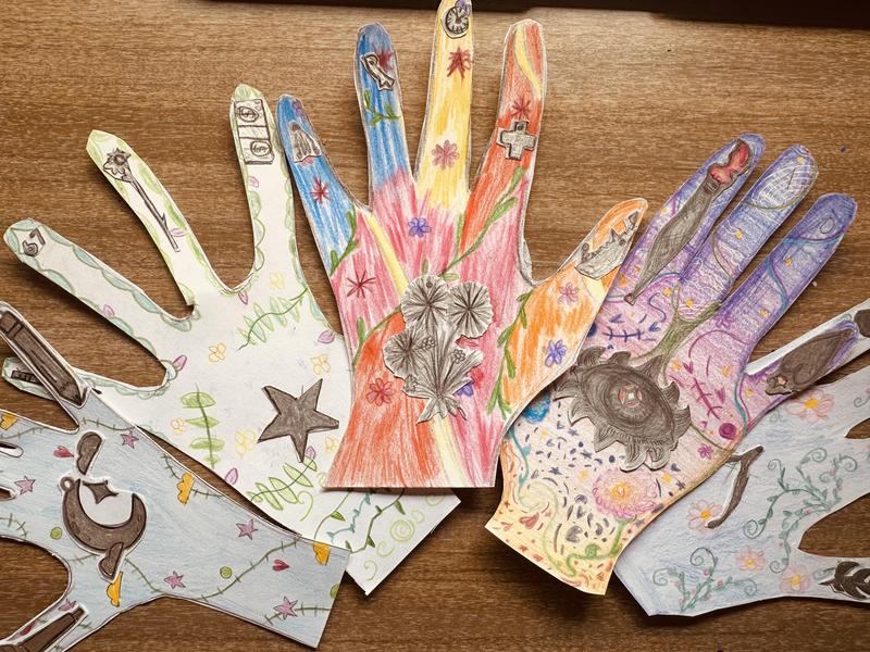 Milagro hands