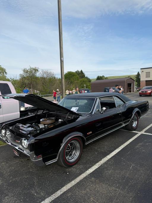 Pictures from the car show.