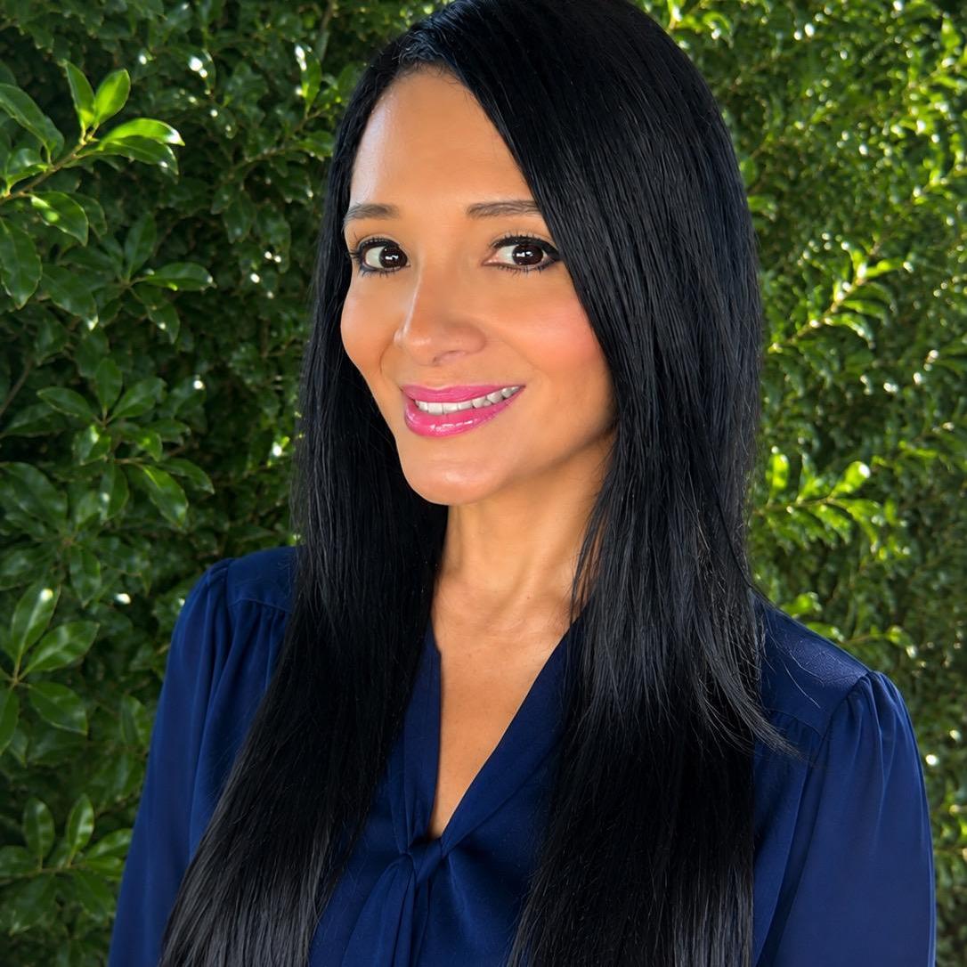 BeverleeDegollado's Profile Photo