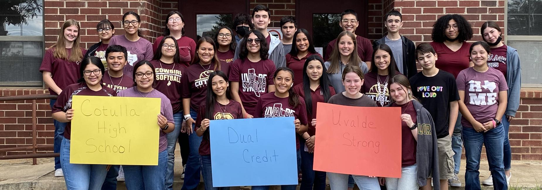 chs dual credit group picture of students