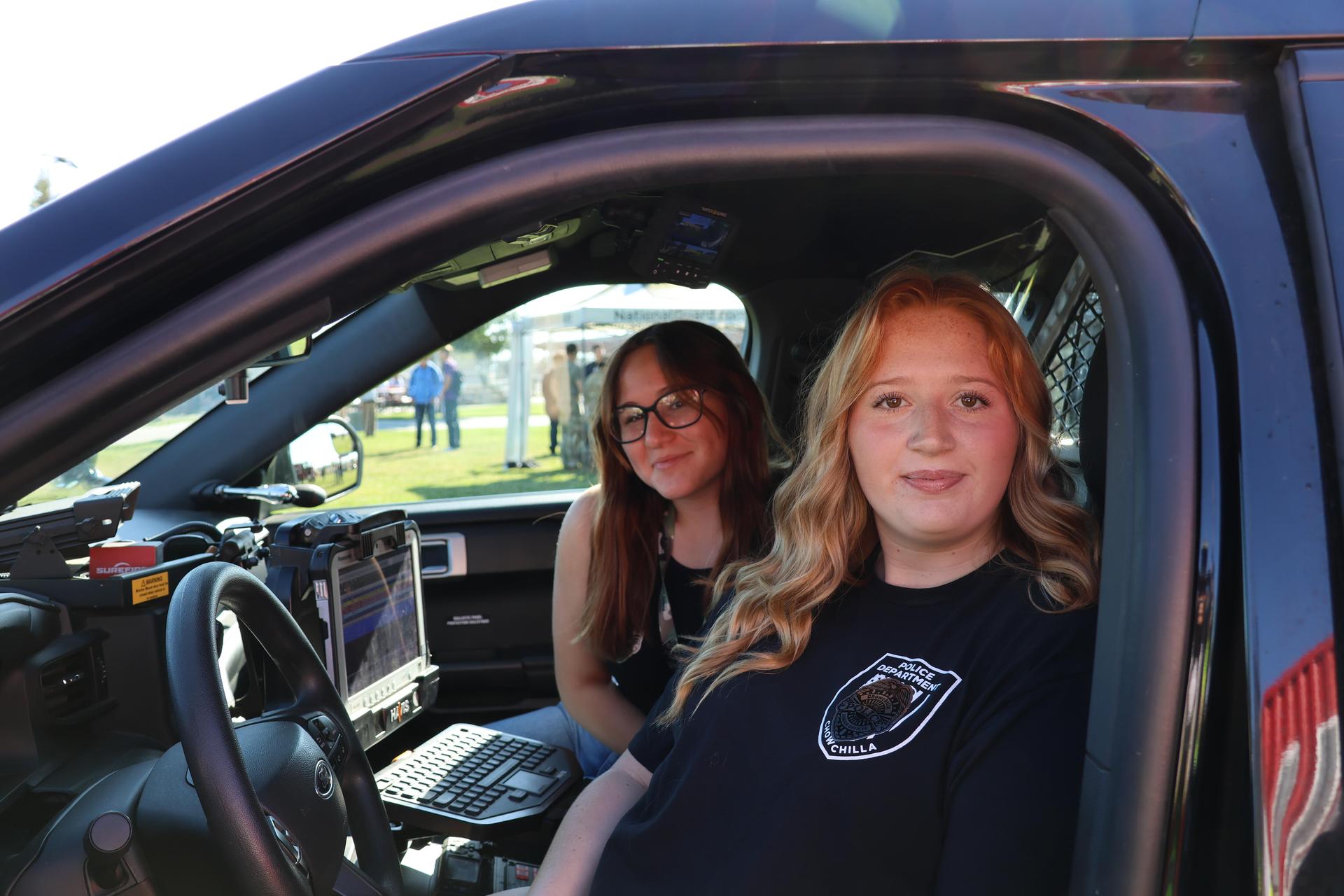 Chowchilla police officers talking to students