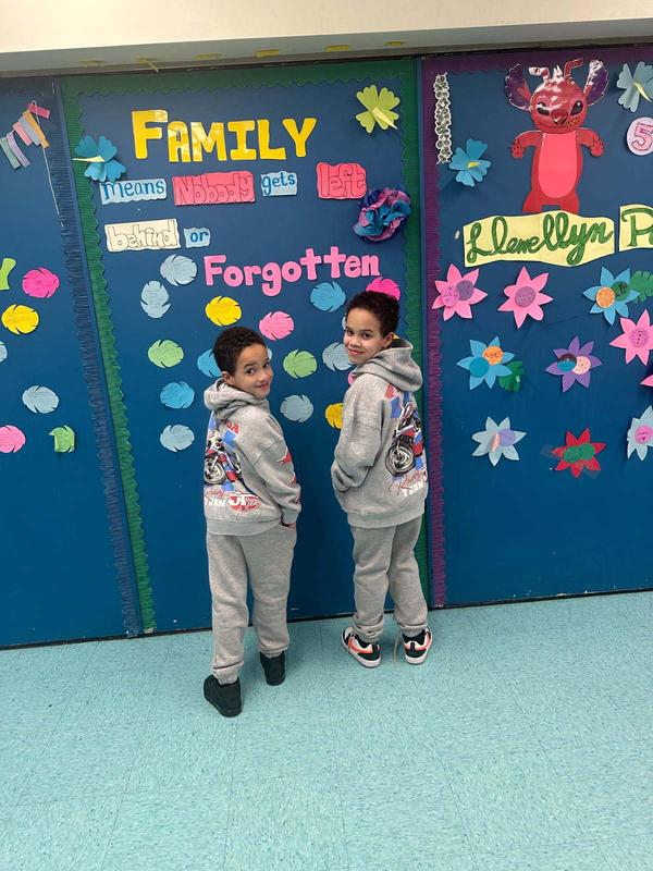 5th graders twinning together